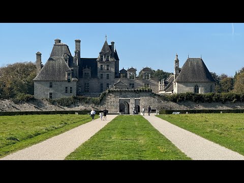 Видео:  Château de Kerjean — замок эпохи Ренессанса в Бретани, один из самых красивых замков Франции 