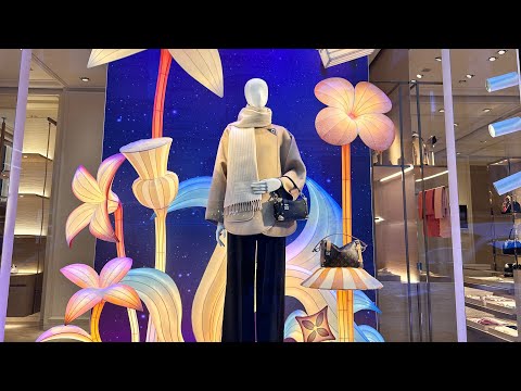 Видео: Хочу купить все! Шикарная новогодняя коллекция в MANGO. #fashion #mango #shopping 