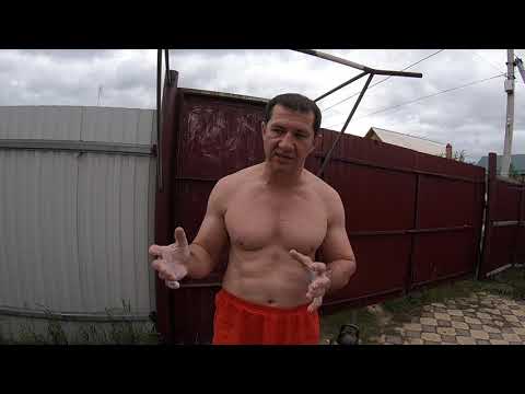 Видео: Тренер-Шулер. Тяжёлые подтягивания с гирей 24 кг Пошёл 48 год