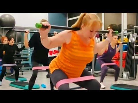 Видео: Пятница. Вечерний Фитнес Full body | Kira Kamini | Открытая йога Москва в прямом эфире!