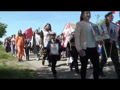 Видео: Ролик на песню "Встанем".