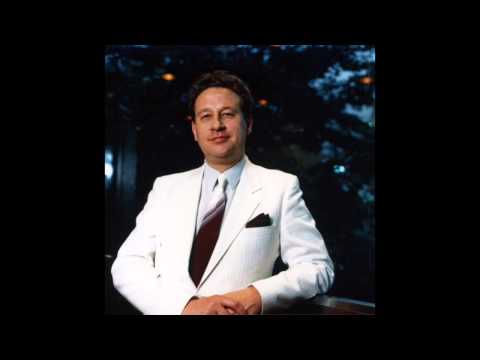 Видео: Евгений Нестеренко поёт "Заветный камень" Мокроусова