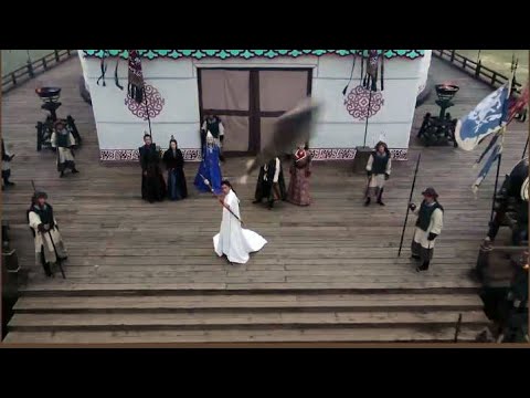 Видео: Волчий Король шокировал всех, выпустив стрелу в небо и «сломав» солнечное затмение.