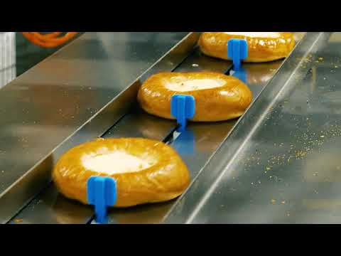 Видео: Упаковка хлебобулочных изделий на флоу-паке ULMA FR 100