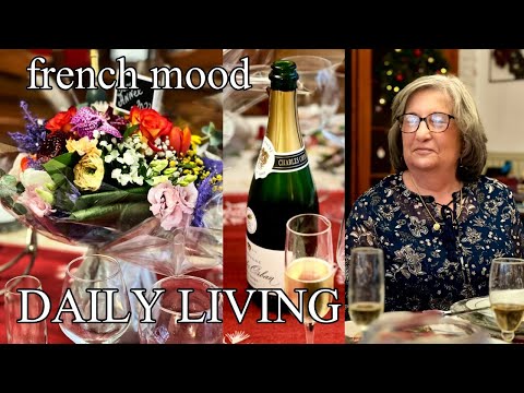 Видео: КАК ПРИНИМАЮТ ГОСТЕЙ ФРАНЦУЗЫ. Французский Дом. Французское Застолье. ЧЕМ УГОЩАЮТ