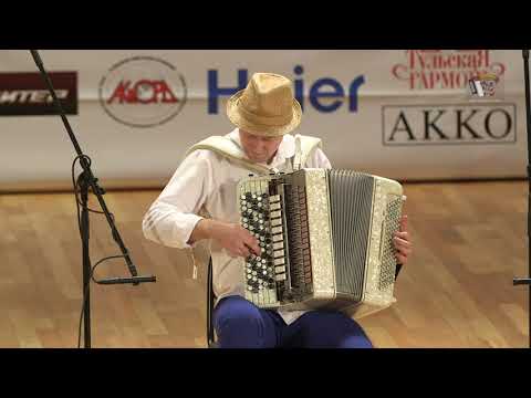 Видео: Стинг - Аханов "Englishman in NY" - Баян и баянисты 2020 / Eduard Akhanov - ХХXII Bayan Festival