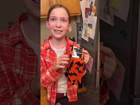 Видео: Игра «Сравни конфеты на Хэллоуин» 🍫#игра #семья #испытание #хеллоуин #вечеринка #тыква #праздник