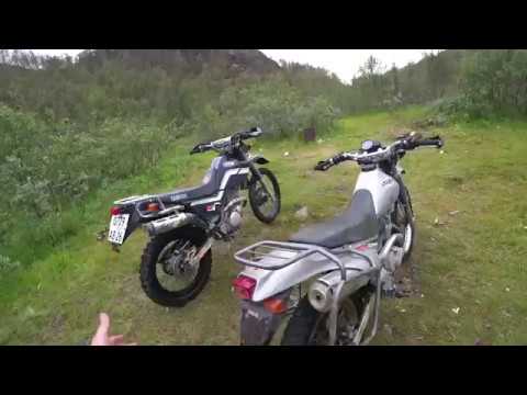 Видео: Yamaha Serow XT225 vs Honda SL230 Сравнение. Какой легкий эндуро выбрать?