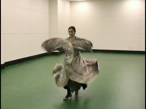 Видео: Урок цыганского танца для тех,кому за 50 #цыгане