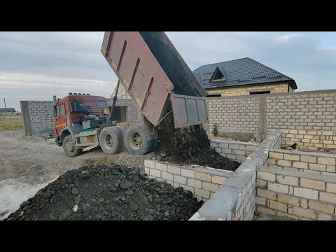 Видео: Подготовка к засыпку цоколя (часть первая)