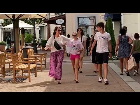 Видео: жаркое лето: как одеваются в Италии ?