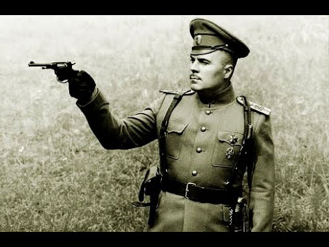Видео: Почему немцы носили пистолет слева а мы справа?!