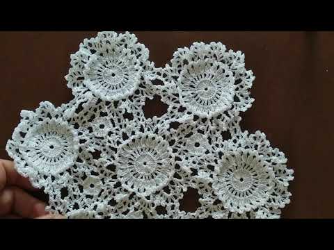 Видео: Как связать скатерть крючком из мотивов .Красивый ажурный мотив крючком .