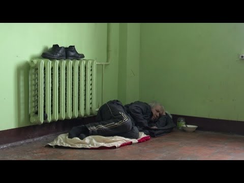 Видео: Взял ИПОТЕКУ и ПОЖАЛЕЛ. Стал БОМЖОМ И СПИЛСЯ