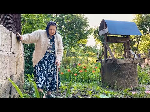 Видео: Тяжелая Жизнь в горах 82-летней бабушки. Талантливая мастерица