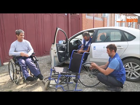 Видео: "Коляска - это наши ноги"