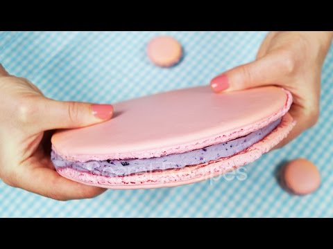 Видео: Гигантский Макарон. Как сделать Макарон (Макаронс) | Giant french Macaron
