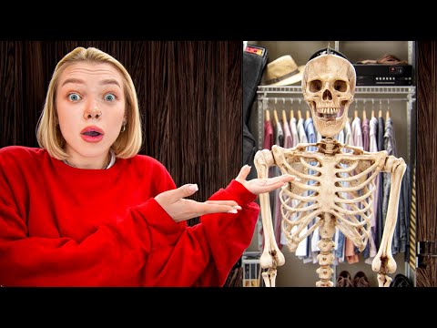 Видео: СКЕЛЕТ В ШКАФУ! Нашли Скелет в нашем Доме!