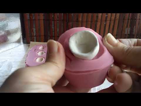 Видео: Как отмять пластик в силиконовые формы.