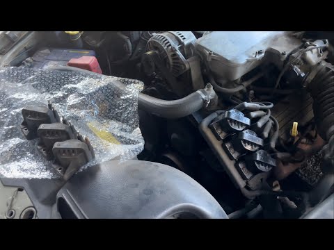 Видео: Устранение неровного разгона на Holden GM 3.8 — очистка MAF и замена катушек зажигания. ЛЕГКО!