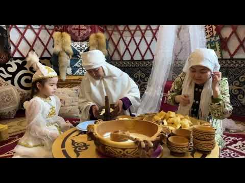 Видео: Халықаралық әйелдер күніне арналған "Ана, әже және мен" республикалық байқауы.