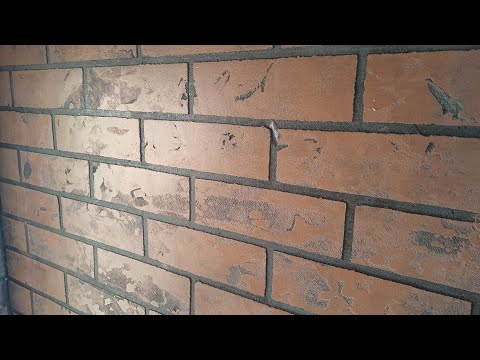 Видео: Декоративный кирпич из плиточного клея.