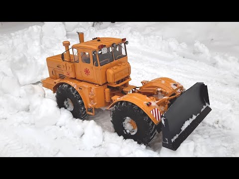 Видео: Радиоуправляемый трактор К-700 разгребает снег