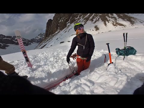 Видео: 2025, 26 апреля. Ледник Богдановича. Навыки альпинизма для спасения из трещины на скитуре