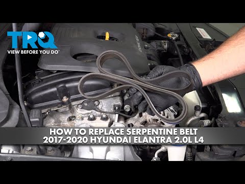 Видео: Как заменить поликлиновой ремень на Hyundai Elantra 2.0L L4 2017-2020 годов