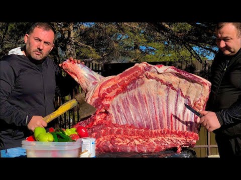 Видео: Вкусное и простое блюдо из мяса и овощей на костре в казане.