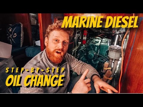 Видео: Самостоятельная замена масла в морском дизельном двигателе