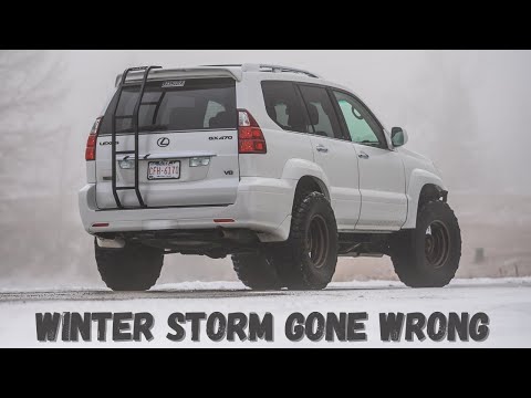 Видео: Зимний шторм пошёл не по плану — спасение автобуса | ТОП-5 плюсов и минусов внедорожной сборки Le...