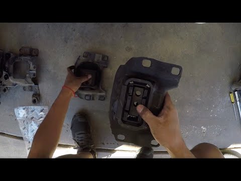 Видео: Заменил крепление коробки передач на Mazda 5