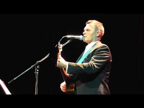 Видео: "Старая солдатская песня" ("Маркитантка"). Поёт  Е.Дятлов