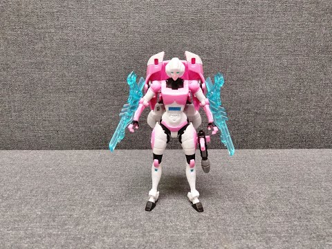 Видео: Обзор трансформера Arcee - Deluxe class - Thrilling 30 - Generations. Музей Р-ТФ.