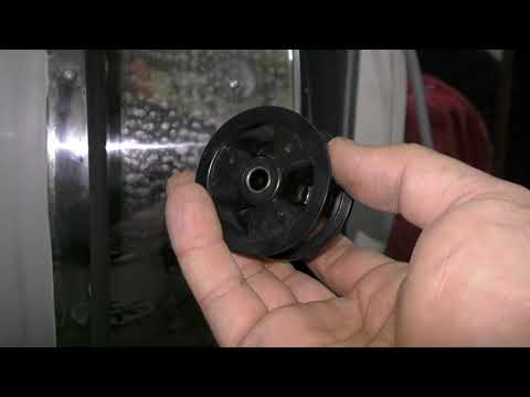 Видео: Сушильная машина Электролюкс не крутит барабан или как поменять ролик в сушке