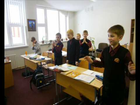 Видео: Сравнение уроков английского языка в Гимназии №10 и СШ №72 г  Гомеля