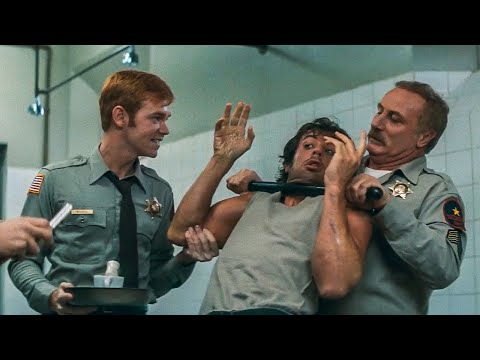 Видео: Копы издеваются над бездомным, не зная что он профессиональный солдат