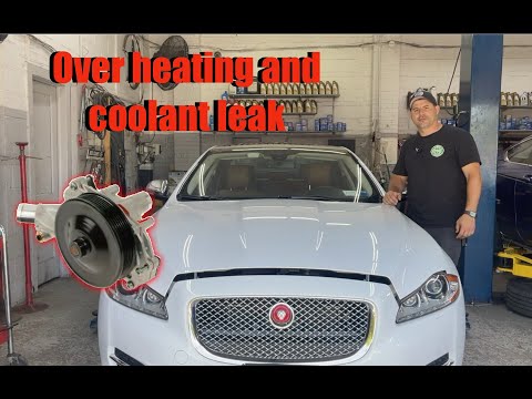 Видео: Как заменить водяной насос на двигателях Jaguar и Land Rover. 3,0 л с наддувом.