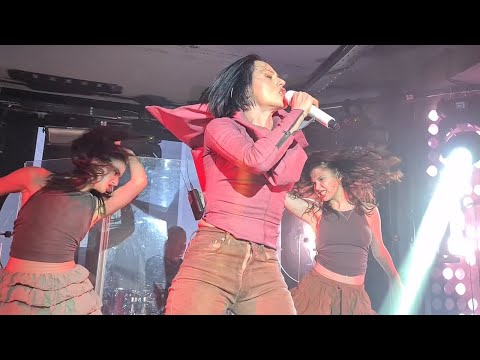 Видео: IOWA - Бьёт бит (Мумий Тролль Music Bar, 03.01.2025)