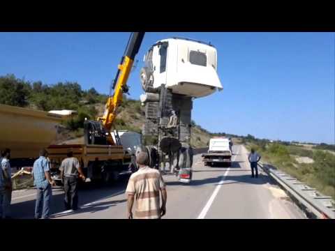 Видео: Эвакуация фуры краном манипулятором часть 2