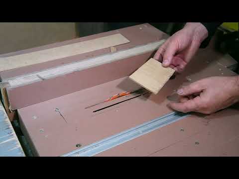 Видео: Как безопасно распилить небольшие детали на циркулярке