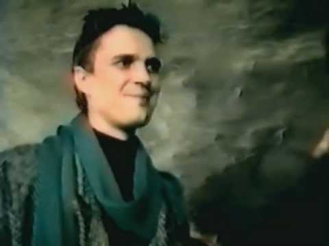 Видео: Пекин Роу Роу - Ангел