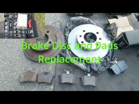 Видео: Как заменить тормозной диск и колодки на автомобиле (Peugeot 307) на выезде