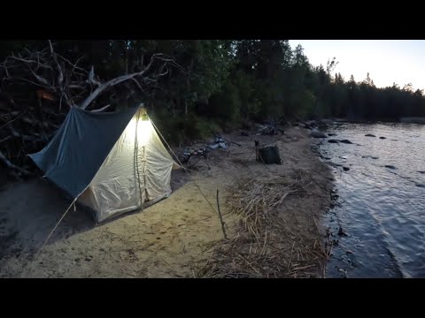 Видео: СОВЕТСКАЯ ПАЛАТКА/ ПОХОД С НОЧЁВКОЙ/ КОПТИМ СКУМБРИЮ 🐟 !