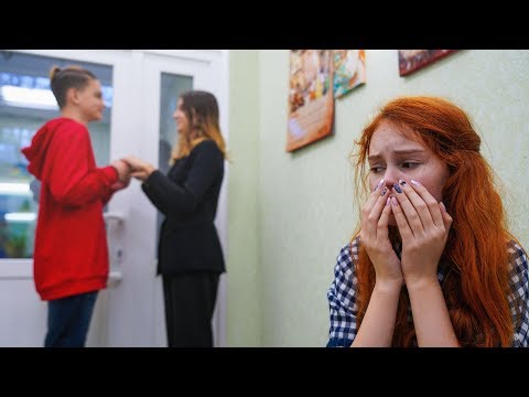 Видео: МАШУ БРОСИЛ ПАРЕНЬ?!