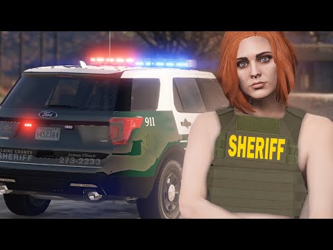 Видео: МНОГО ПОЛИЦЕЙСКИХ в ПОГОНЕ за НЕАДЕКВАТНЫМ ИГРОКОМ -  GTA 5 RP | ROLEPLAY WORLD