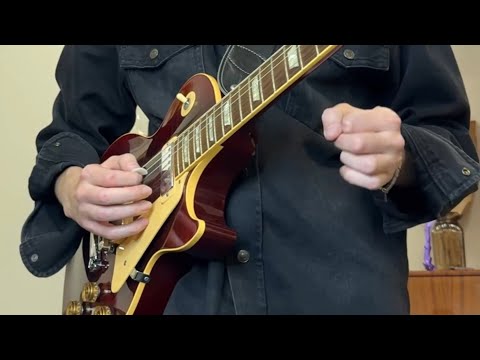 Видео: Обзор гитары Gibson Les Paul Deluxe Limited Edition