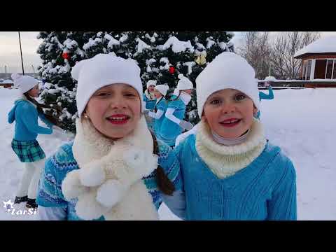 Видео: Три белых коня