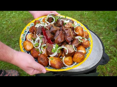 Видео: Самое народное блюдо в казане на костре – Нежное мясо с румяной картошкой или Казан Кебаб